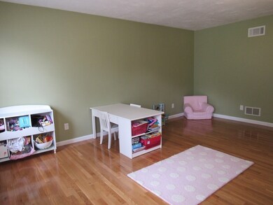 35 Hillando Dr, Shrewsbury, MA 01545 - photo 6