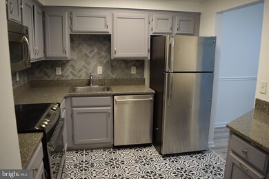 7640 Tremayne Place unit 204, McLean, VA 22102 - photo 3