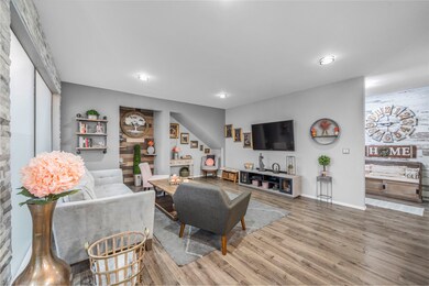 131 Litchfield Ln, Houston, TX 77024 - photo 6