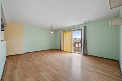 2291 Bicentennial Ave unit 7, Crest Hill, IL 60403 - photo 3