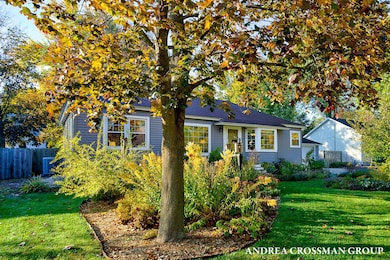 136 E 39th St, Holland, MI 49423 - photo 2