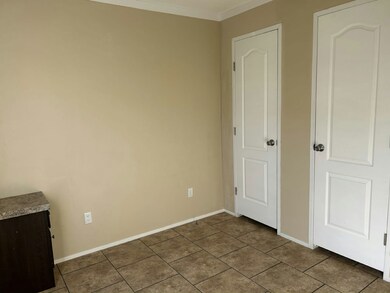 6941 Macdonald Ct unit 49, Zephyrhills, FL 33541 - photo 4
