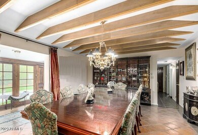 e & dining RoomEntranc