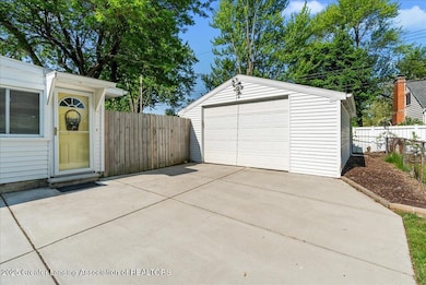 1727 Springfield Ln, Lansing, MI 48912 - photo 6