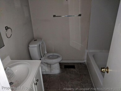 7556 Decatur Dr, Fayetteville, NC 28303 - photo 5