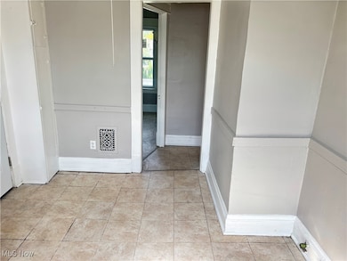 1278 E 115th St unit 2, Cleveland, OH 44108 - photo 6