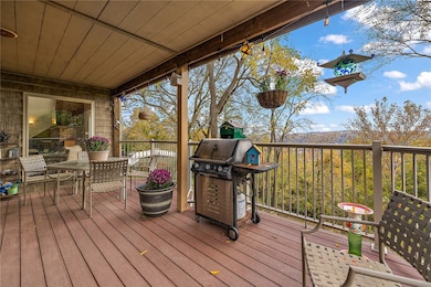 827 Galey Blvd, Beaver, PA 15009 - photo 4