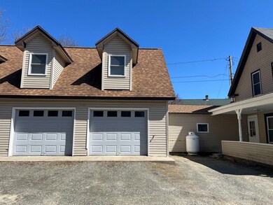 591 Union St unit 1, Littleton, NH 03561 - photo 2