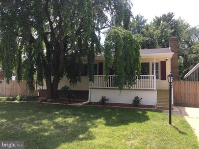 9003 Phyllis Dr, Clinton, MD 20735 - photo 5