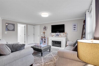 10 Acorn Dr, Londonderry, NH 03053 - photo 4