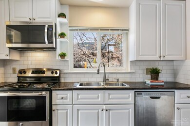 325 SW Mckinley Ave, Bend, OR 97702 - photo 5