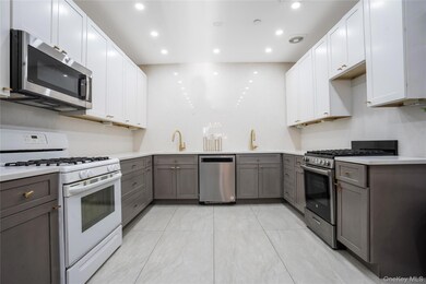 41 Throop Ave unit 6, Brooklyn, NY 11206 - photo 6