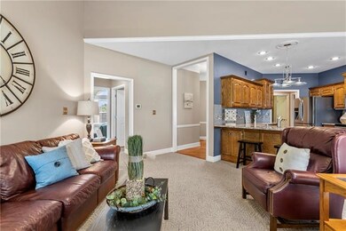 4400 SW Flintrock Dr, Lees Summit, MO 64082 - photo 6