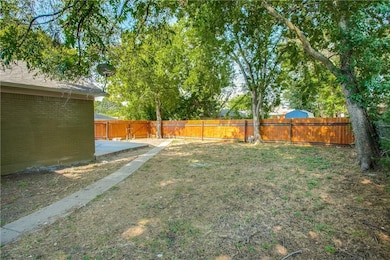 9227 Seaway Dr, Dallas, TX 75217 - photo 3