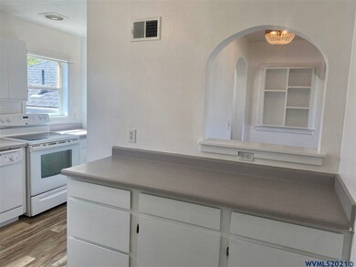 1060 13th Ave SW, Albany, OR 97321 - photo 7