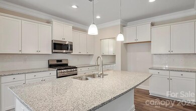 651 Fox Cove Rd, Hendersonville, NC 28792 - photo 7