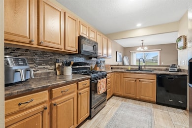 3335 Stoneview Cir SW unit 3335, Cedar Rapids, IA 52404 - photo 7