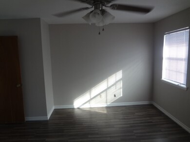 5320 Cypress Dr, Laredo, TX 78041 - photo 5