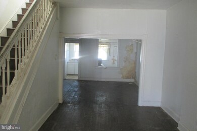 127 S Loudon Ave, Baltimore, MD 21229 - photo 2