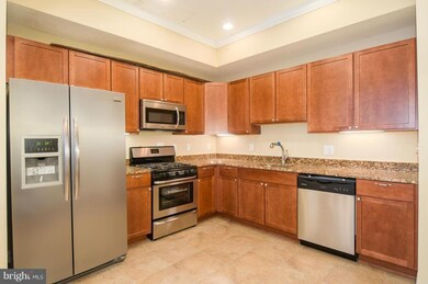2118 E Fayette St unit A, Baltimore, MD 21231 - photo 5