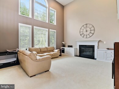 25189 Eisenhower Dr, Chantilly, VA 20152 - photo 6