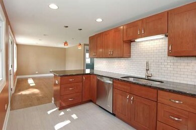 137 Pecos Cir, Carpentersville, IL 60110 - photo 5