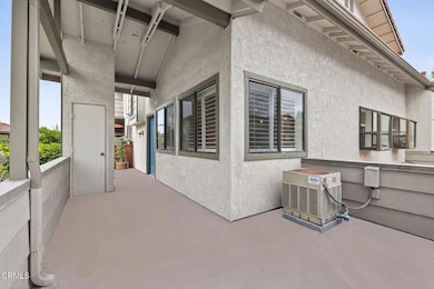 8-web-or-mls-UpmarketMedia-146Mae-094A