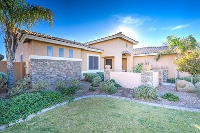 4227 E Ravenswood Dr-3
