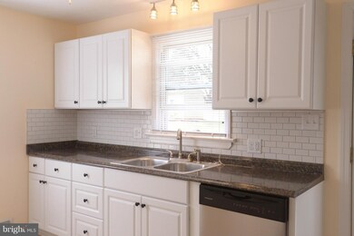 233 Devonshire Rd, Hagerstown, MD 21740 - photo 5