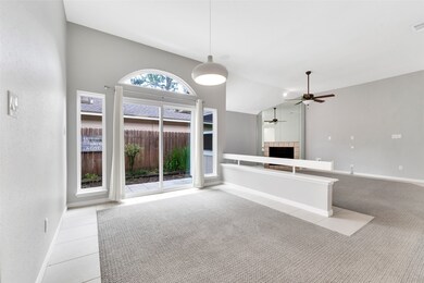 8522 Sparkling Springs Dr, Houston, TX 77095 - photo 5