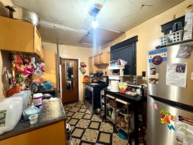 134-15 102nd Ave, South Richmond Hill, NY 11419 - photo 4