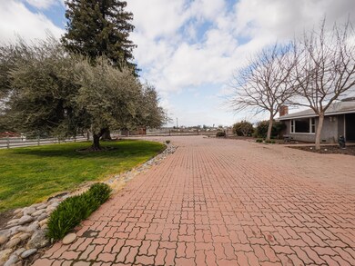 2214F36C-0351-45DC-944C-A55929109FF7