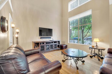 728 Park St, Columbus, OH 43215 - photo 5