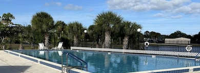 Community pool