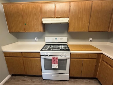 2221 Creekside Ln unit B, Georgetown, TX 78626 - photo 5