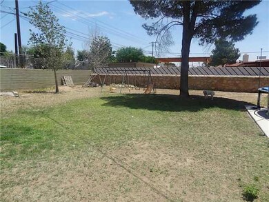 17 Half Moon Dr, El Paso, TX 79915 - photo 3