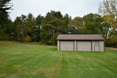 8108 Howe Rd, Wonder Lake, IL 60097 - photo 3