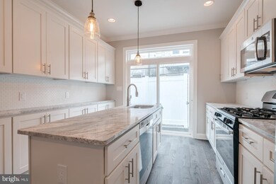 2051 Fernon St, Philadelphia, PA 19145 - photo 6