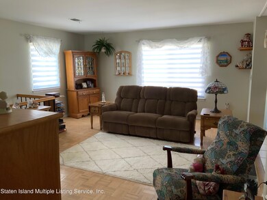 128 Gervil St unit 124, Staten Island, NY 10309 - photo 3