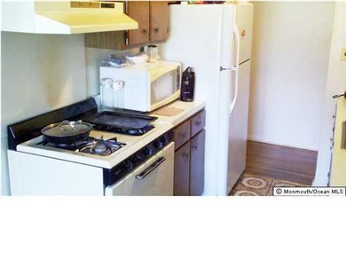 40 Manchester Ct unit D, Freehold, NJ 07728 - photo 2