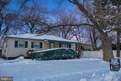 102 Laurel Ave, Sicklerville, NJ 08081 - photo 3