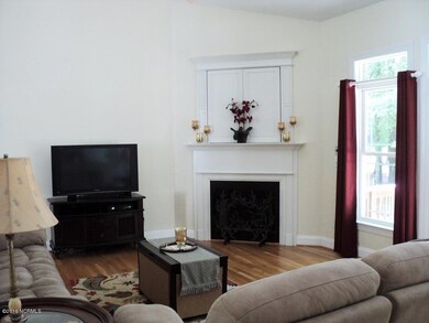 004 living room view 1