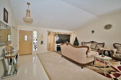 4454 Concord Ln, Skokie, IL 60076 - photo 7