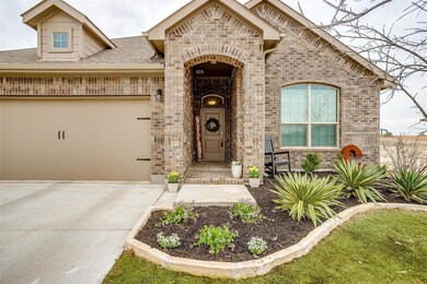 1548 Seabiscuit Dr, Granbury, TX 76049 - photo 4