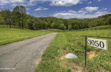 3050 Headrick Dr, Sevierville, TN 37862 - photo 3