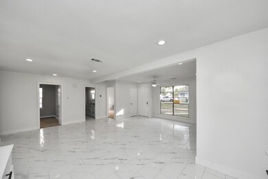 2926 Knotty Oaks Trail, Houston, TX 77045 - photo 6