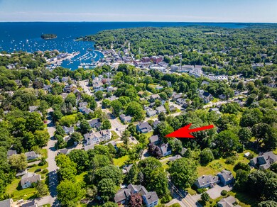 26 Mountain St, Camden, ME 04843 - photo 2