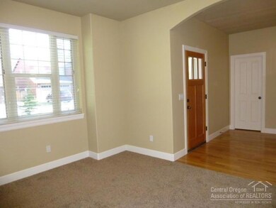 19716 Dartmouth Ave, Bend, OR 97702 - photo 7