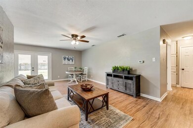 1105 Kent Dr, Gainesville, TX 76240 - photo 6