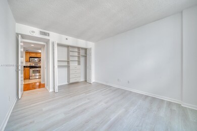 Isola Brickell Key unit 1803, Miami, FL 33131 - photo 4
